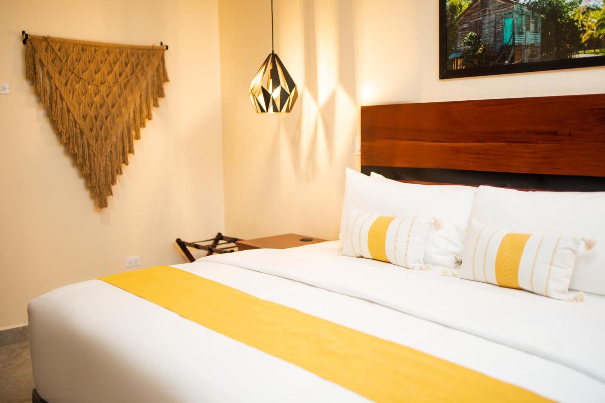 The West House Boutique Hotel San Ignacio Exterior photo
